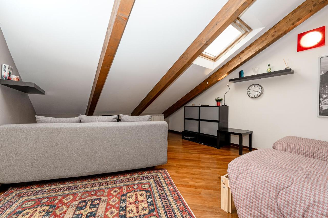 Stagabin La Mansarda Panoramica Un Rifugio Di Eleganza E Tranquillita Lägenhet Turin Exteriör bild